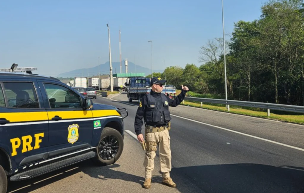 PRF mira álcool e velocidade como principais desafios para segurança em 2025 e defende avaliação de saúde mais frequente para motoristas. - Publicado primeiro em Portal do Trânsito, Mobilidade & Sustentabilidade » Saúde mental é responsável por 30% dos acidentes de trânsito. Por favor, não se esqueça dos devidos créditos. - https://www.portaldotransito.com.br/noticias/mobilidade-e-tecnologia/seguranca/saude-mental-e-responsavel-por-30-dos-acidentes-de-transito